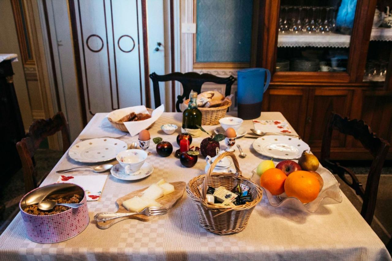 Villa Moris Bed And Breakfast Tavarnelle Val di Pesa Exterior photo